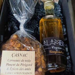 Coffret apéritif avec Cognac arrangé au gingembre et cerneaux de noix salés du Périgord