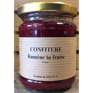 Confiture artisanale de fraise biologique en pot préparée dans notre atelier